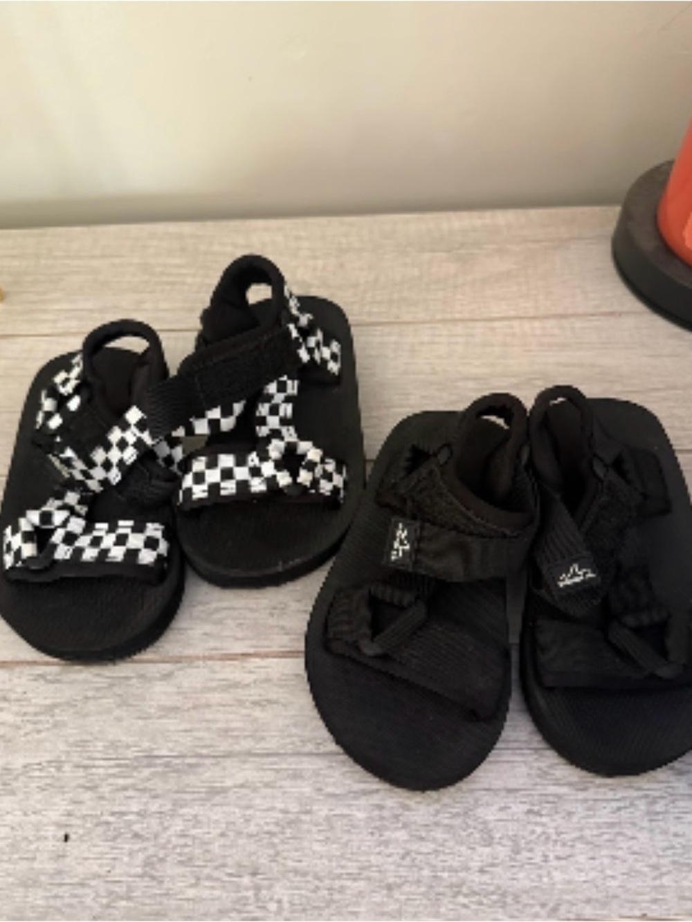 Kids Black Checkerboard and Solid Strap Sandal Set